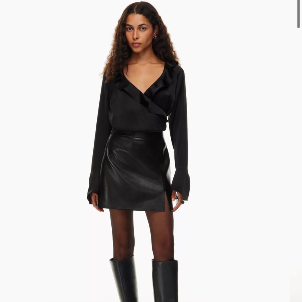 Aritzia Wilfred Patio Mini Skirt